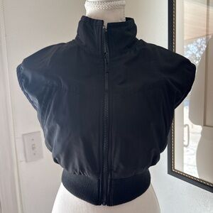 ALO Yoga Black Cropped Zip-Up reversible  Vest